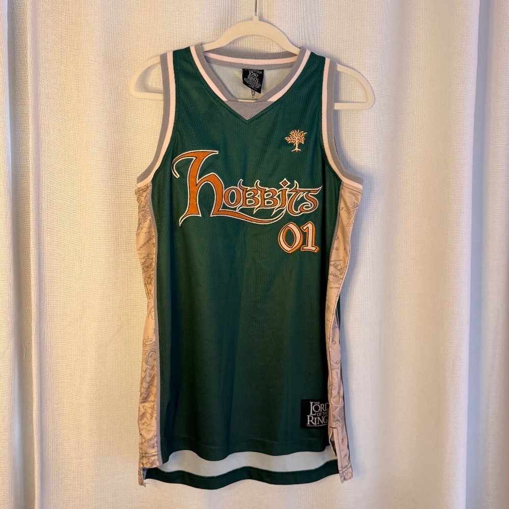 Lord of the Rings Hobbits Basketball Jersey BoxLunch Exclusive Green Size XS